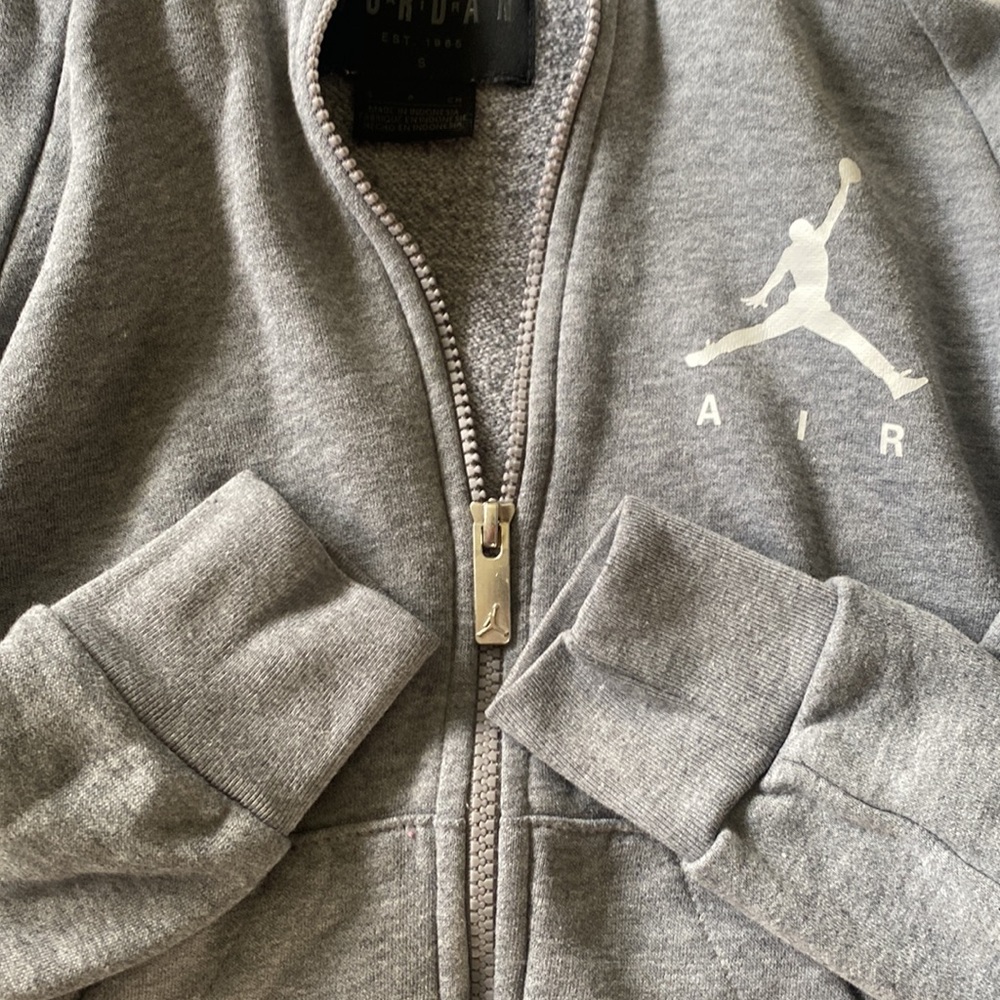 Nike Jordan boys size small (7/8) hoodie - Picture 3 of 3